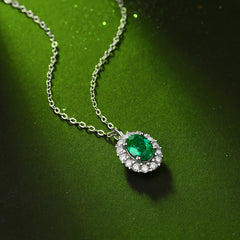 Emerald Green Lotus Pendant Necklace with Diamonds for Ladies Fashion