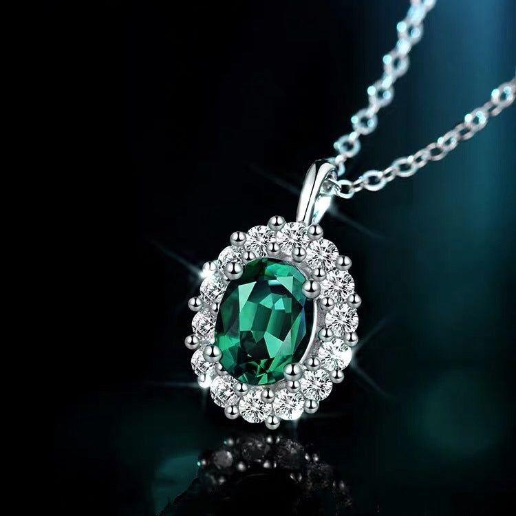 Emerald Green Lotus Pendant Necklace with Diamonds for Ladies Fashion