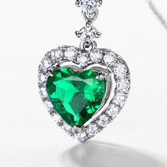 Wizard of Oz heart-shaped necklace with diamonds