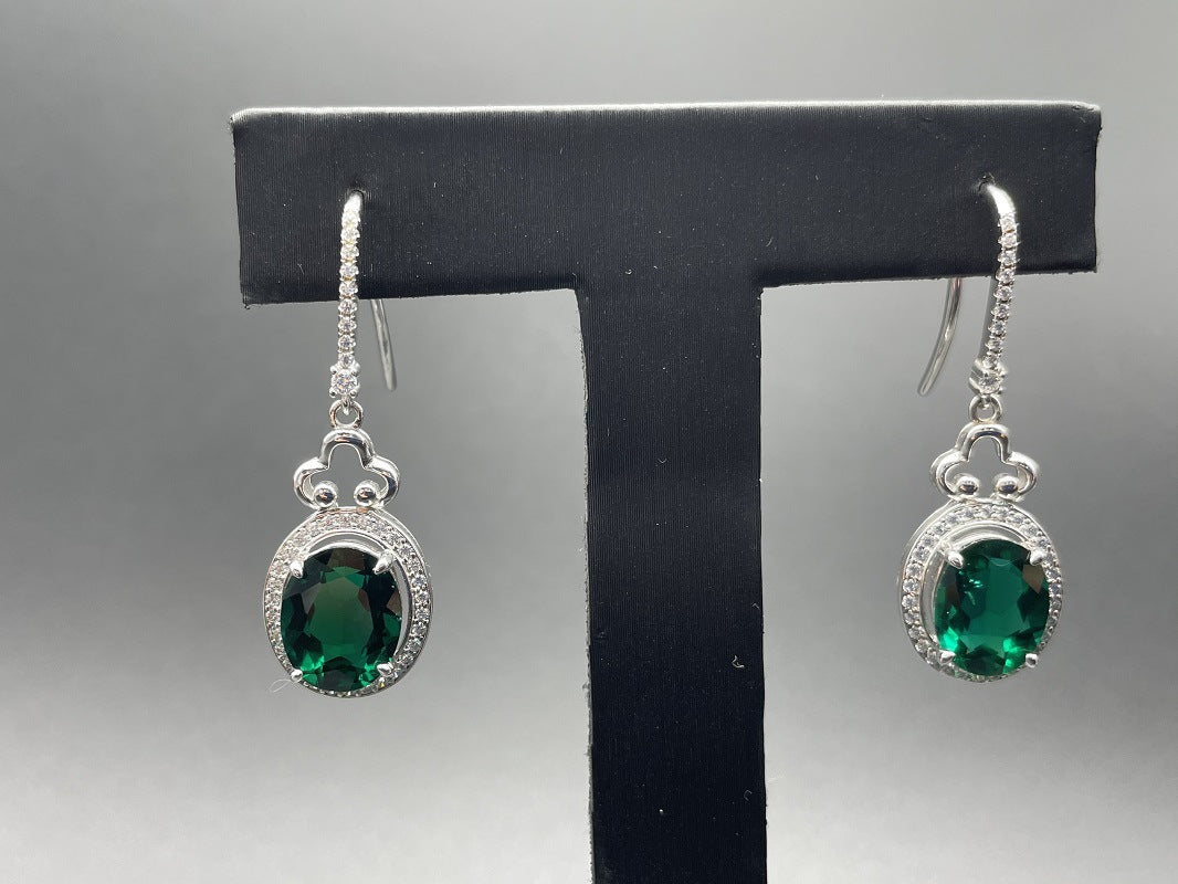 Personalized emerald artificial gemstone high temperament simple earrings