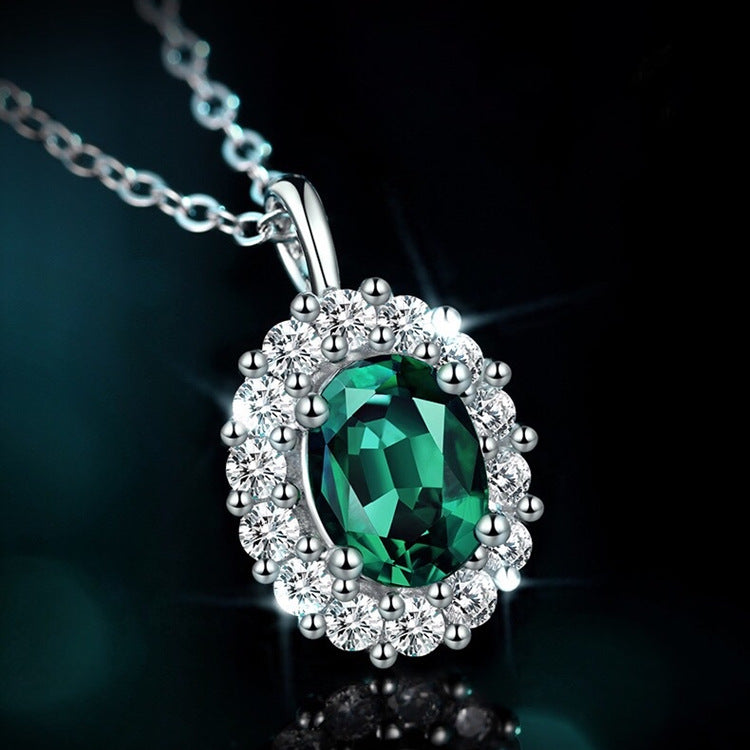 Emerald Green Lotus Pendant Necklace with Diamonds for Ladies Fashion