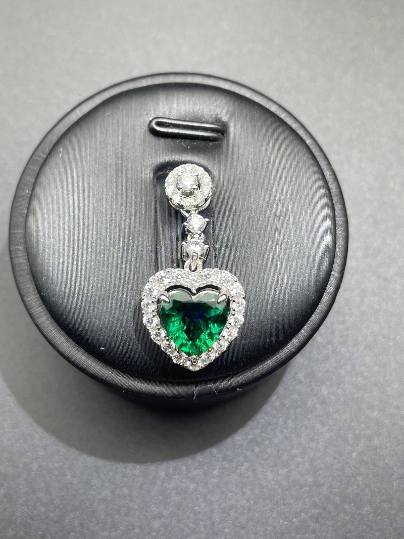 Wizard of Oz heart-shaped necklace with diamonds